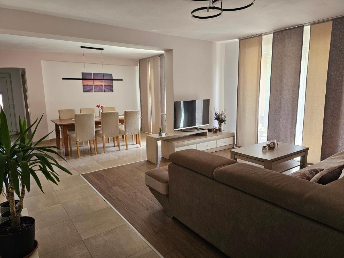 Premium Apartments Tade Funtana Esterno foto