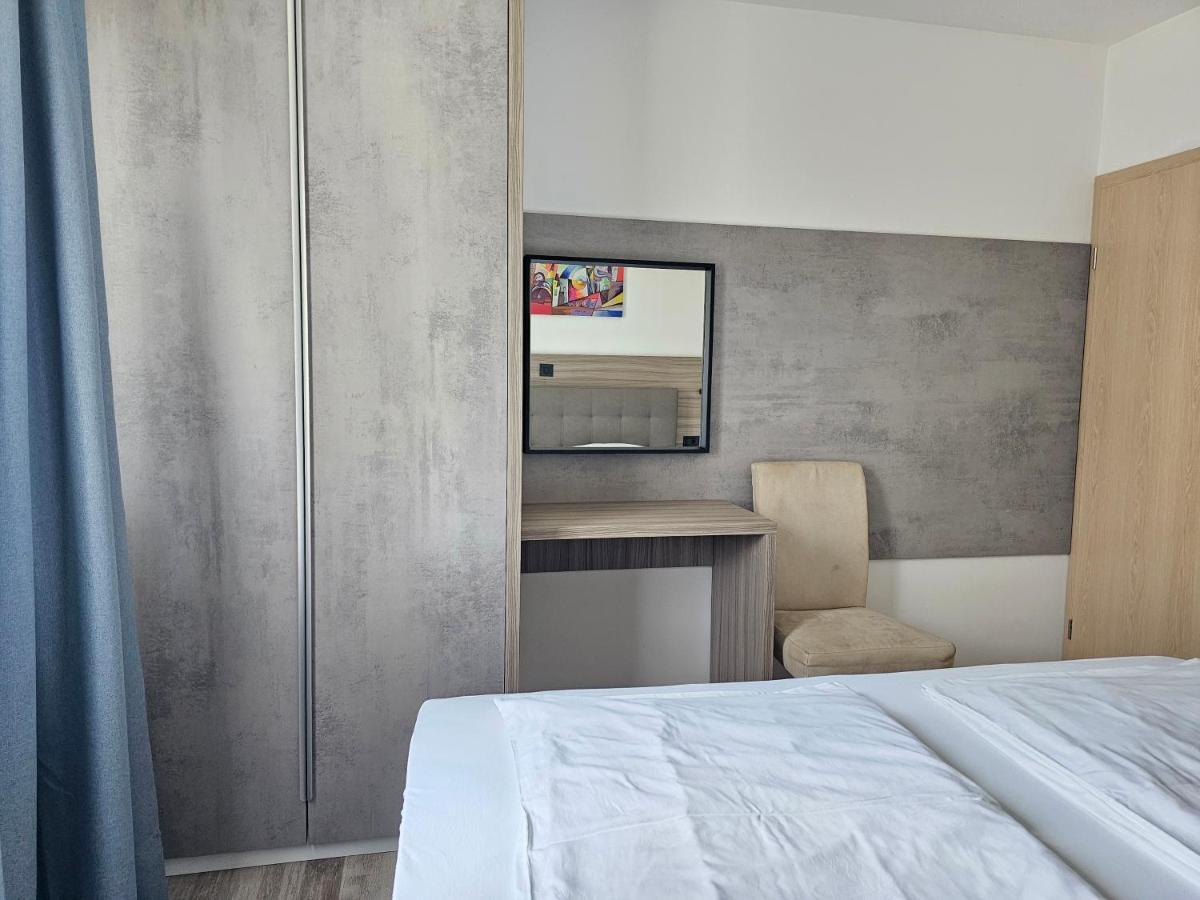 Premium Apartments Tade Funtana Esterno foto
