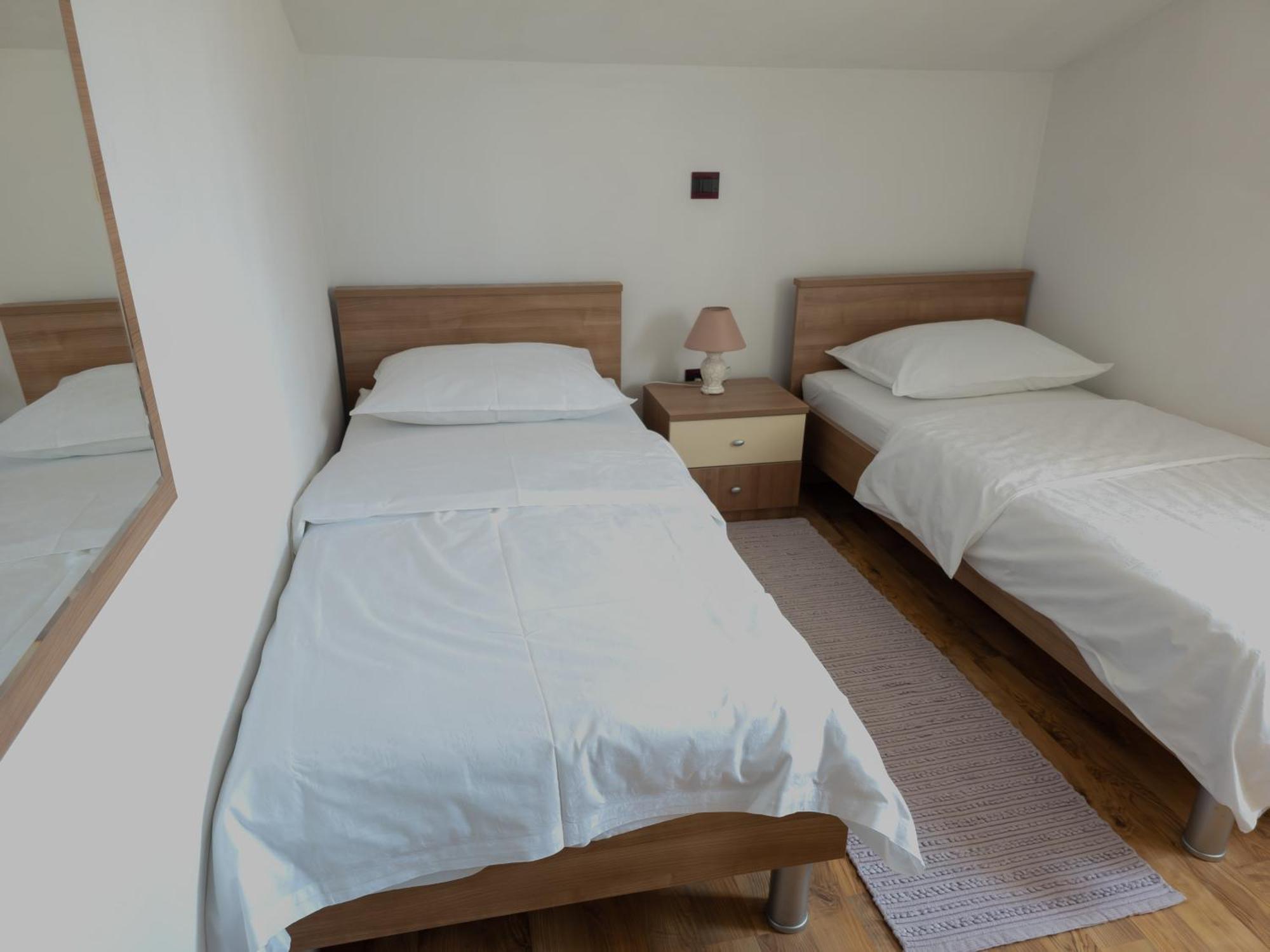Premium Apartments Tade Funtana Esterno foto