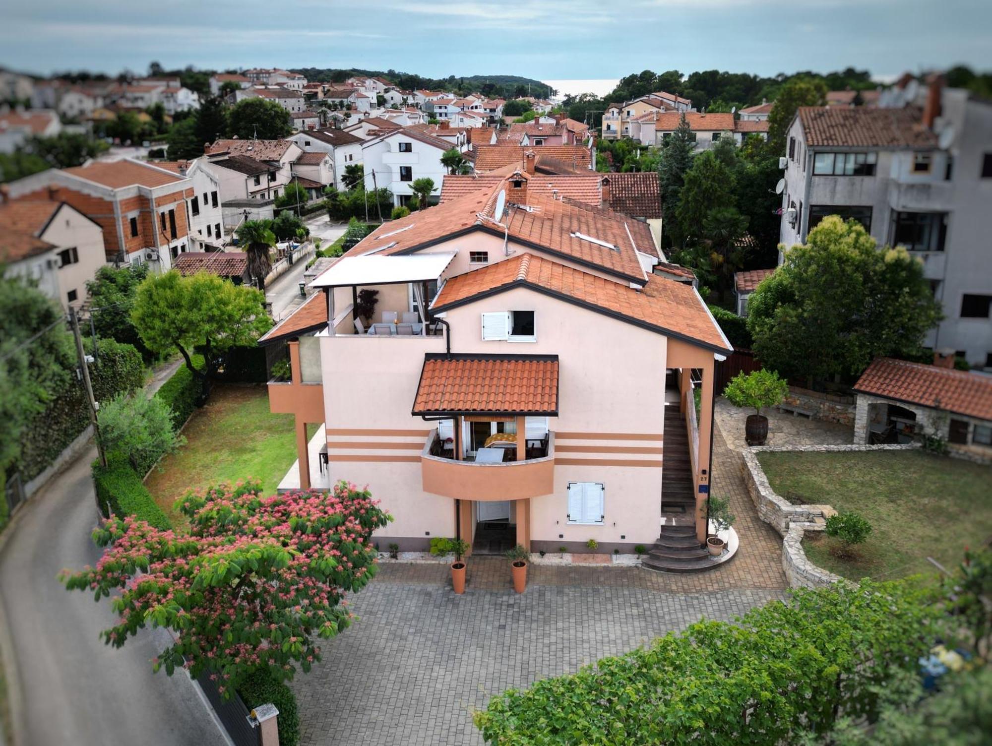 Premium Apartments Tade Funtana Esterno foto