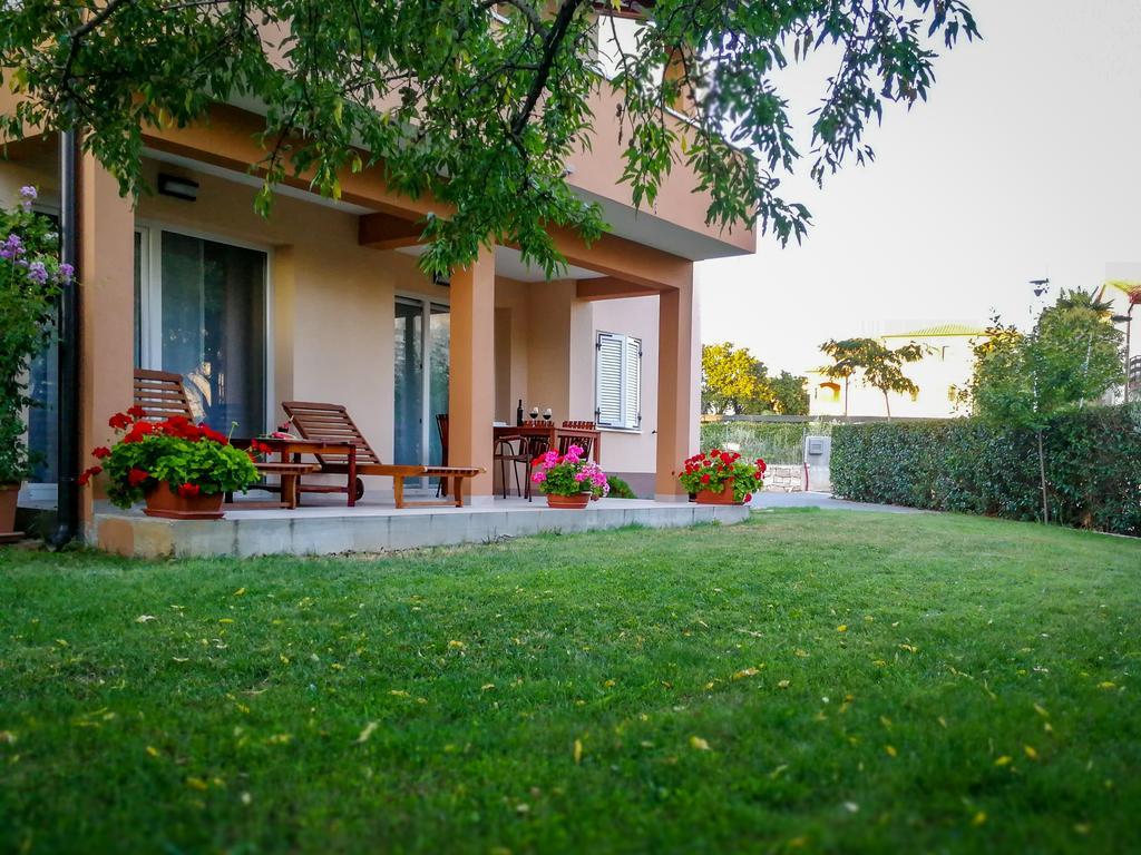 Premium Apartments Tade Funtana Esterno foto